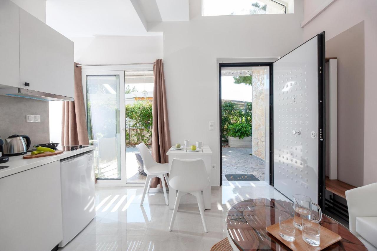 Alekos Luxury Suites Free 24H Transportation From - To Airport Ártemida Kültér fotó