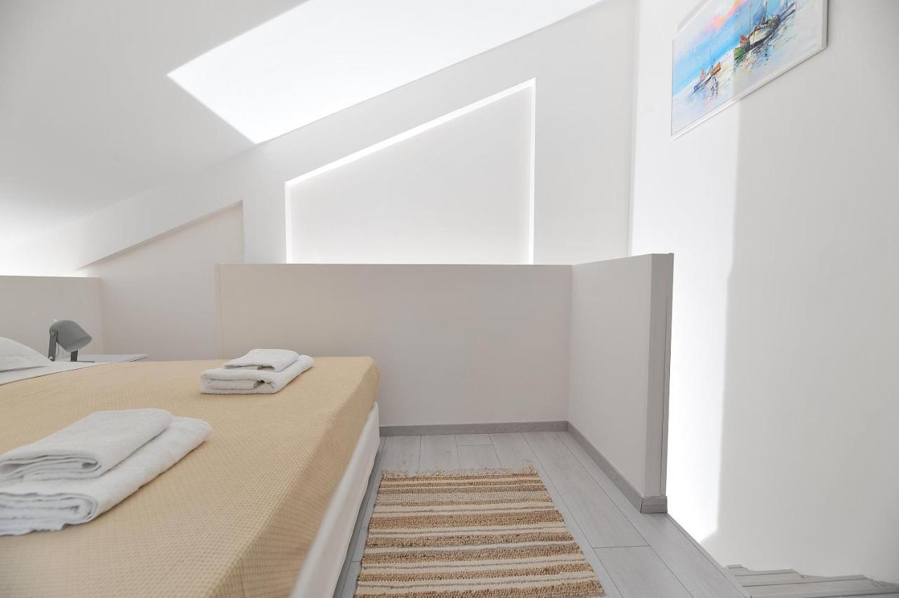 Alekos Luxury Suites Free 24H Transportation From - To Airport Ártemida Kültér fotó