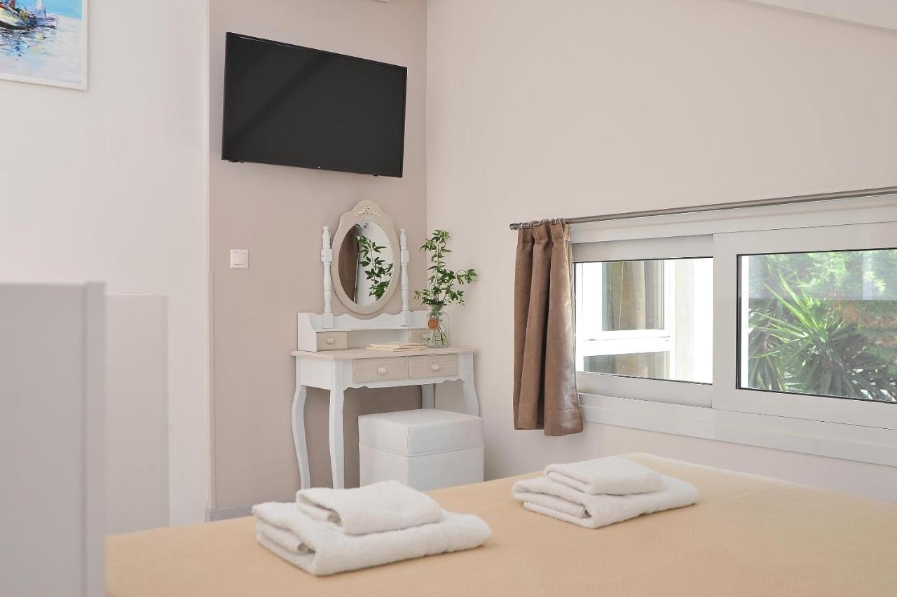 Alekos Luxury Suites Free 24H Transportation From - To Airport Ártemida Kültér fotó