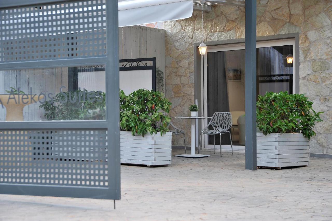Alekos Luxury Suites Free 24H Transportation From - To Airport Ártemida Kültér fotó